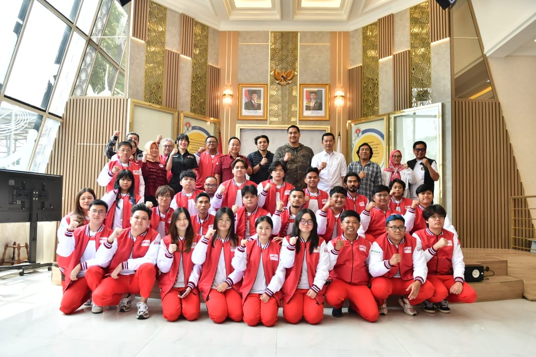 Menteri Pemuda dan Olahraga Republik Indonesia (Menpora RI) Dito Ariotedjo, secara resmi melepas Tim Nasional Esport Indonesia ke IESF World Esports Championship 2024. Menpora Dito menginginkan timnas Esport Indonesia teeus tingkatkan prestasi di level du