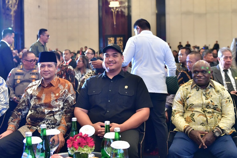 Menteri Pemuda dan Olahraga (Menpora) RI Dito Ariotedjo menghadiri pembukaan Kongres Nasional Ke-4 Kongres Advokat Indonesia (KAI) di The Trans Luxury Hotel, Jalan Gatot Subroto Nomor 289 Bandung, Jawa Barat (Jabar). Kongres ini dihadiri para pejabat nega