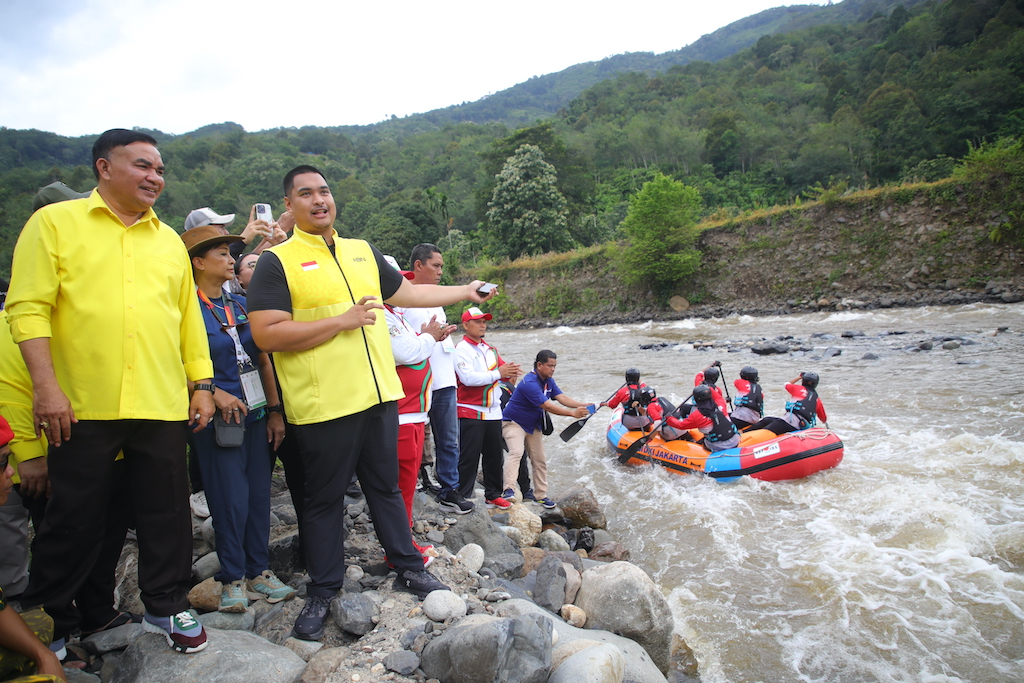 Menpora Dito Tinjau Venue PON XXI Arung Jeram di Sungai Mamas, Aceh