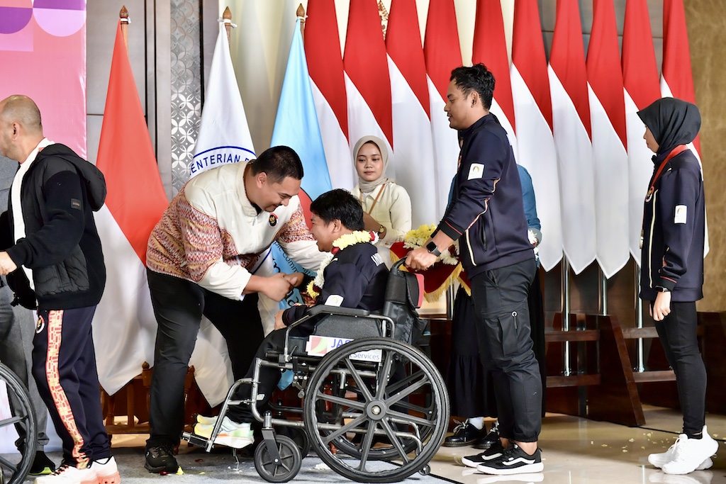 Menpora Dito sambut Tim Indonesia yang berlaga di Paralimpiade 2024 - Paris
