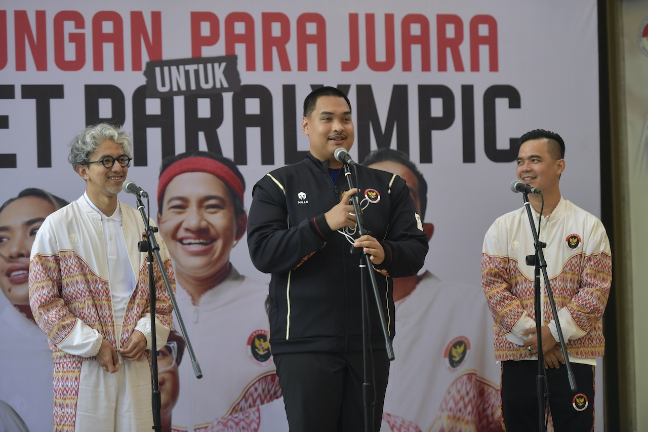 Menpora Dito Apresiasi Desainer Didiet Maulana Desain Kostum Kontingen Indonesia Untuk Paralimpiade 2024 - Paris