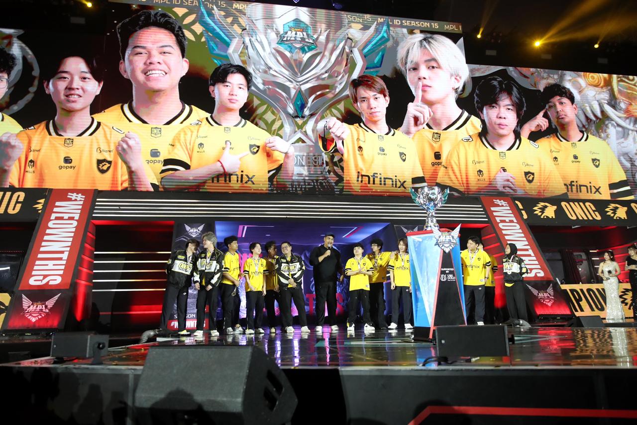 Menpora Dito Beri Selamat Kepada Onic Sport, Juara MPL ID Season 15