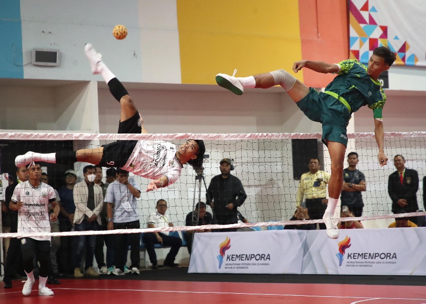 Seleksi Nasional (Seleknas) Sepak Takraw Piala Menpora 2025 resmi ditutup pada Kamis (26/6) di GBK Arena, Jakarta. Ajang ini dinilai sukses dan berjalan lancar sejak hari pertama hingga penutupan, dengan menampilkan deretan atlet terbaik dari berbagai pen