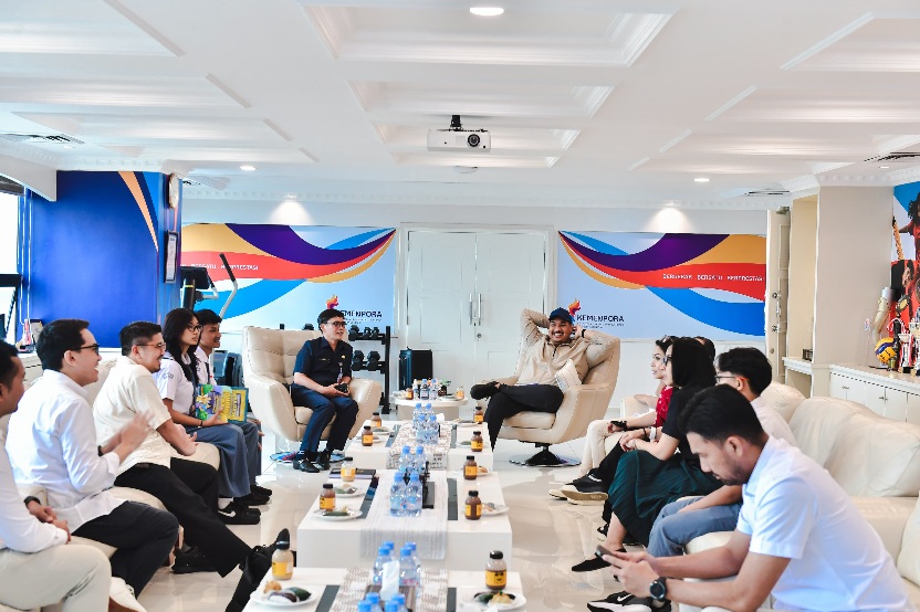 Menteri Pemuda dan Olahraga Republik Indonesia (Menpora RI) Dito Ariotedjo mendukung kegiatan anak muda dalam bidang olahraga dan seni. Salah satunya adalah kegiatan Mahakam Festival (Mahafest) yang diselenggarakan oleh SMA Negeri 6 Jakarta.(foto:Andre/ke