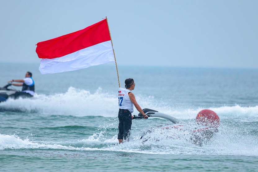 Ajang seri pembuka Aquabike Indonesian Championship Piala Menpora 2025 yang digelar di Pantai Tirta Samudra Bandengan, Jepara, Jawa Tengah berjalan sukses. Puluhan rider dari Indonesia dan mancanegara sangat antusias mengikuti ajang tersebut. (foto:istime