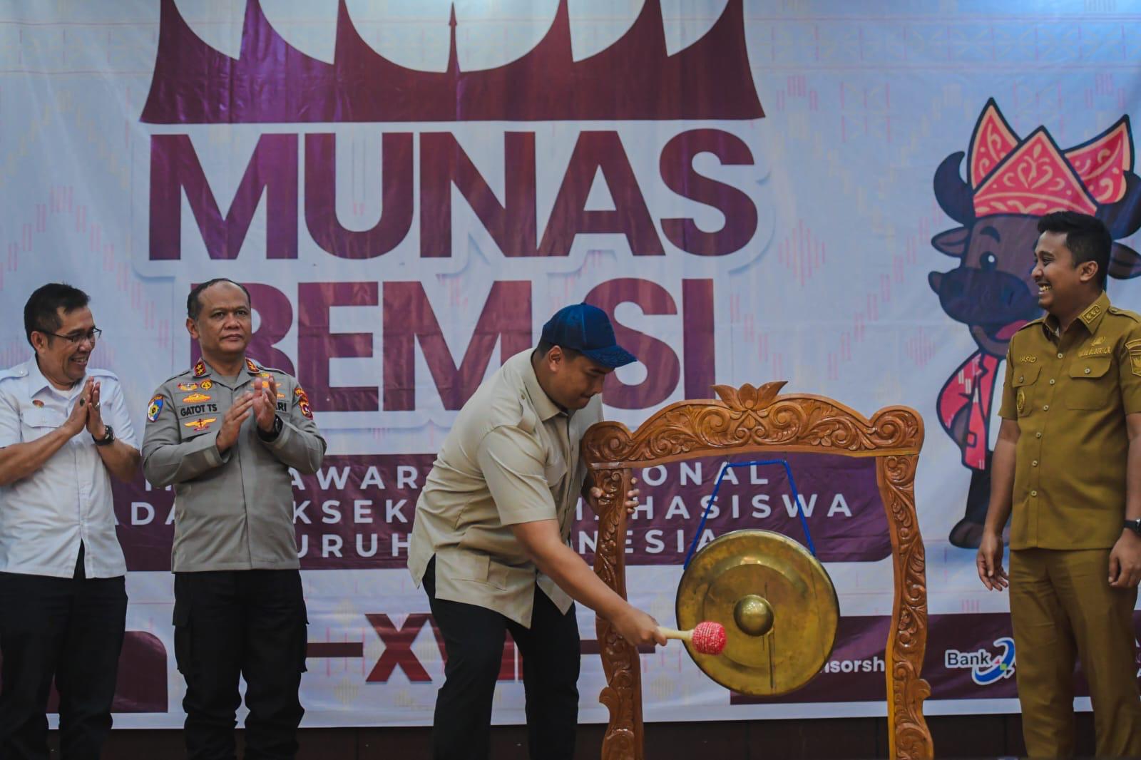 Menpora Dito Buka Munas Badan Eksekutif Mahasiswa Seluruh Indonesia (BEM SI) XVIII