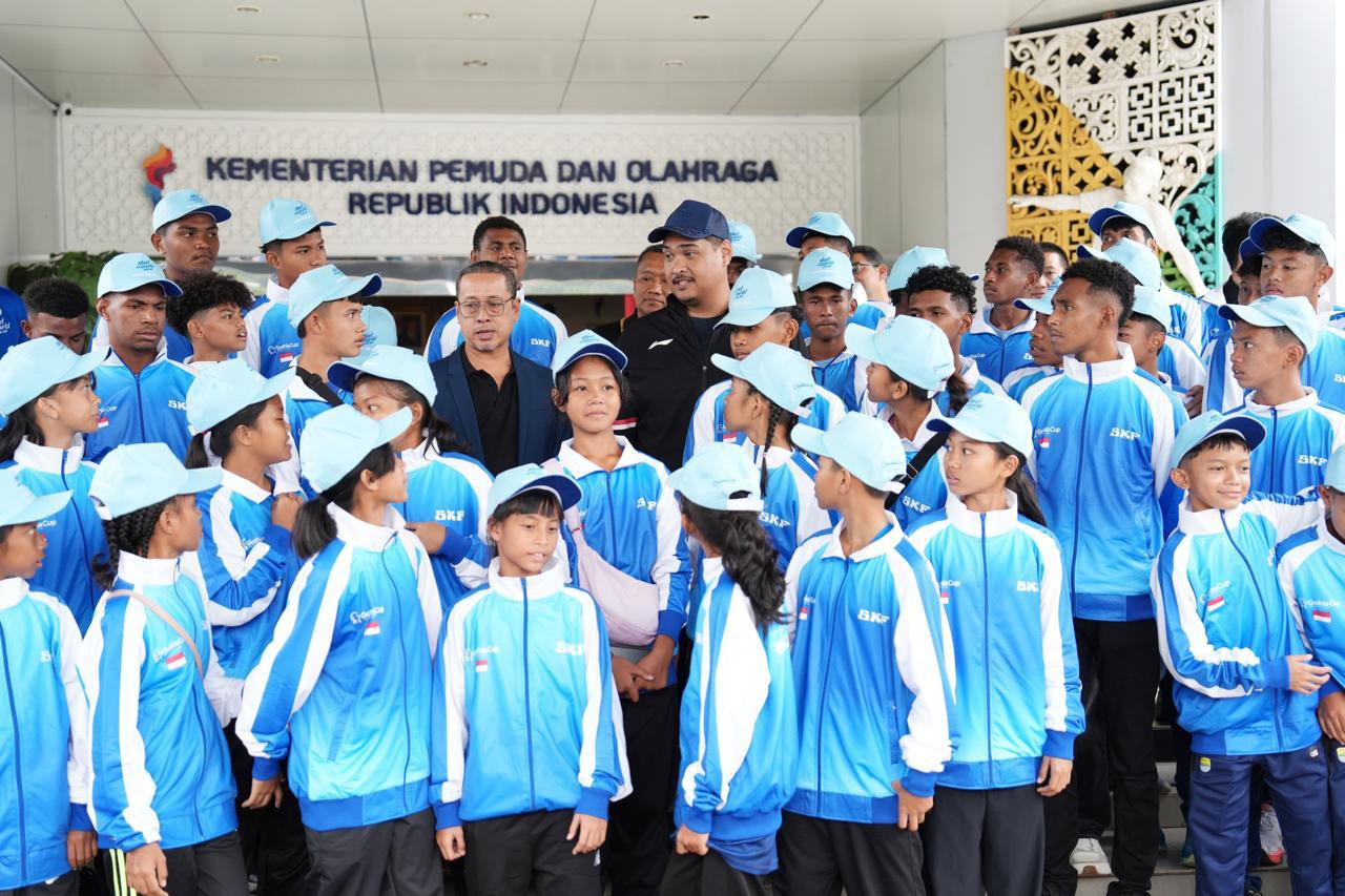 Menpora Dito Beri Semangat ke Para Pemain yang Mewakili Indonesia di Gothia Cup 2025