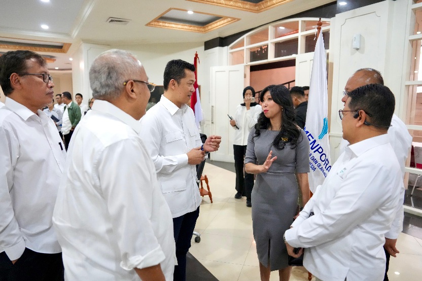 Kementerian Pemuda dan Olahraga Republik Indonesia (Kemenpora RI) mendukung penuh penyelenggaraan Moto GP 2025 di Sirkuit Mandalika Nusa Tenggara Barat (NTB) berjalan baik.(foto:Gilang/kemenpora.go.id)
