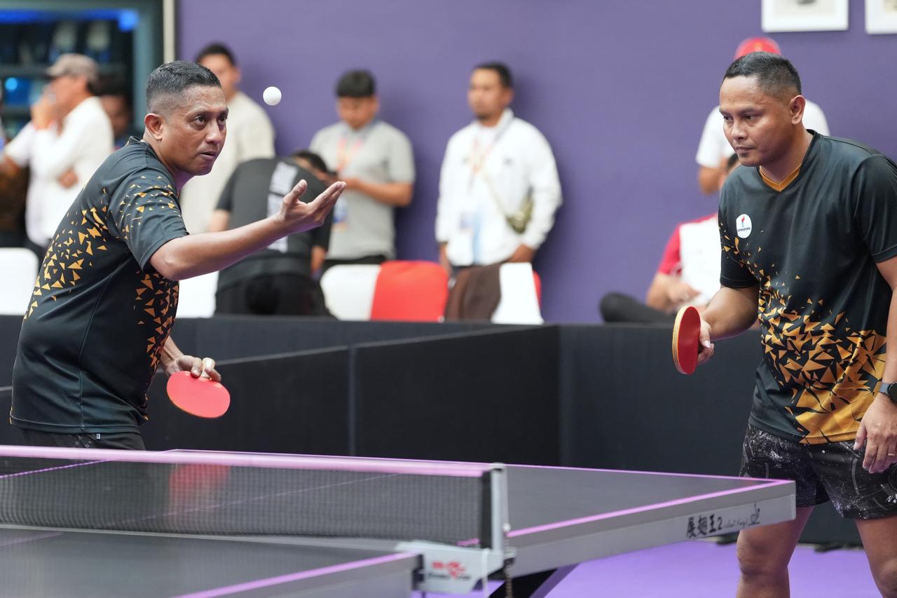 Tim tenis meja Kementerian Pemuda dan Olahraga (Kemenpora) kembali menunjukkan semangat juang yang tinggi dalam ajang Pekan Olahraga Nasional (Pornas) Korps Pegawai Republik Indonesia (Korpri) XVII Tahun 2025 di Palembang, Sumatera Selatan.(foto:Herry/kem