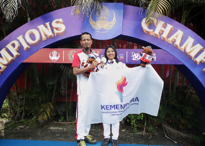 Tim balap sepeda Kemenpora berhasil meraih gelar Juara Umum pada Pekan Olahraga Nasional (Pornas) Korpri XVII Tahun 2025 setelah mengumpulkan total 4 medali terdiri dari 3 emas dan 1 perak dari berbagai nomor yang dipertandingkan.(foto:raiky/kemenpora.go.