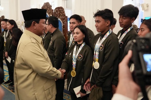 Jadi Tabungan Masa Depan, Presiden Prabowo dan Menpora Erick Ingatkan Atlet Gunakan Bonus SEA Games 2025 dengan Bijak