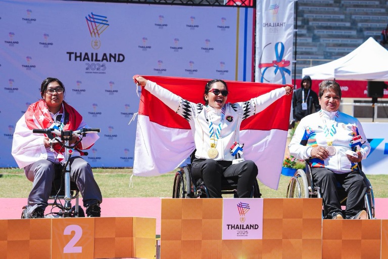 Atlet putra dan putri terbaik Kontingen Indonesia yang masih berjuang dilaga ASEAN Para Games Ke-13 Tahun 2025 Thailand. (foto:Andre/kemenpora.go.id)
