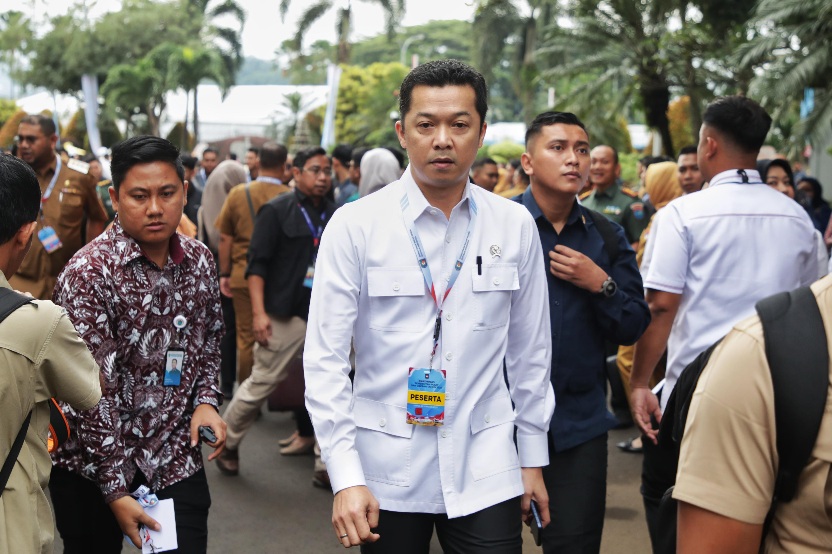 Wamenpora RI Taufik Hidayat menghadiri Rapat Koordinasi Nasional (Rakornas) Pemerintah Pusat dan Daerah Tahun 2026 di Sentul International Convention Center (SICC), Kabupaten Bogor, Jawa Barat, Senin, (02/1) pagi. (foto:raiky/kemenpora.go.id)