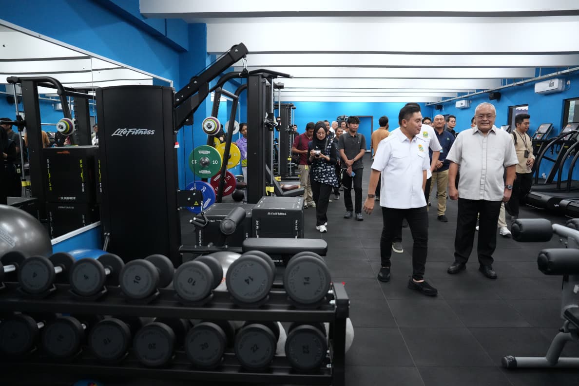 Serah Terima Alat Gymnasium dan Sport Science dari Kemenpora untuk PBSI
