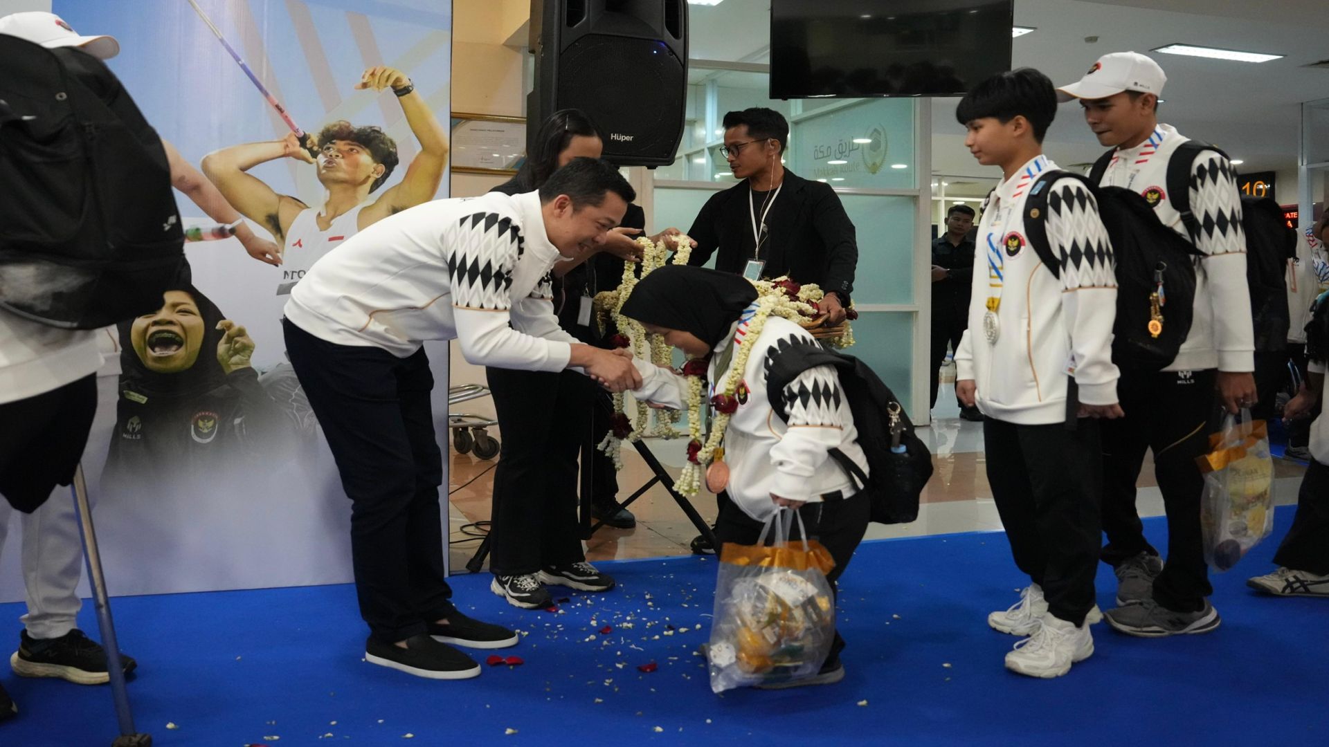 Wamenpora Taufik Sambut Kepulangan Kontingen Indonesia dari ASEAN Para Games 2025