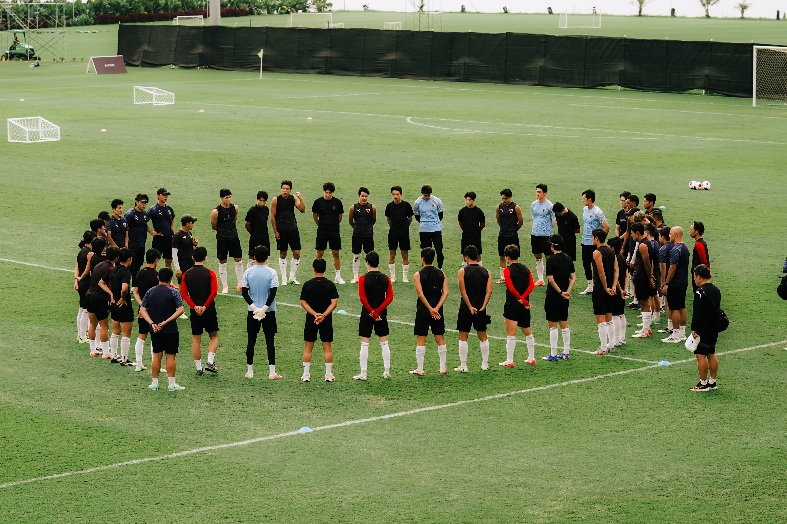 Klub raksasa asal Korea Selatan, Pohang Steelers melakukan training camp di Bali. (foto:istimewa)