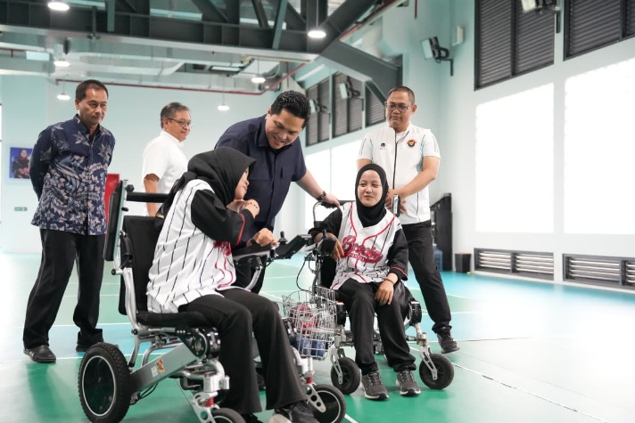 Menpora RI Erick Thohir, melakukan kunjungan ke Paralympic Training Center Indonesia di Desa Delingan, Kabupaten Karanganyar, Jawa Tengah, Sabtu siang (14/2).(foto:Herry/kemenpora.go.id)