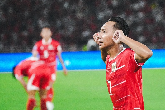 Menpora RI), Erick Thohir mengapresiasi kemenangan Timnas Indonesia kontra Saints Kitts and Nevis di Stadion Utama Gelora Bung Karno, Jakarta, Jumat (27/3). (foto:Andre/kemenpora.go.id)