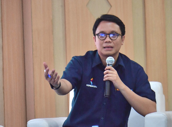 Staf Khusus Menteri Pemuda dan Olahraga Republik Indonesia Bidang Hukum dan Regulasi, Togi Pangaribuan mengatakan adanya deregulasi Permenpora akan menata ekosistem kepemudaan dan keolahragaan nasional.(foto:bagus/kemenpora.go.id)
