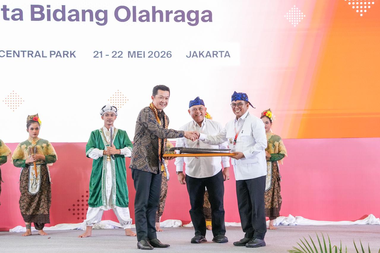 Wamenpora Taufik Hidayat Membuka Rakernas KONI 2026
