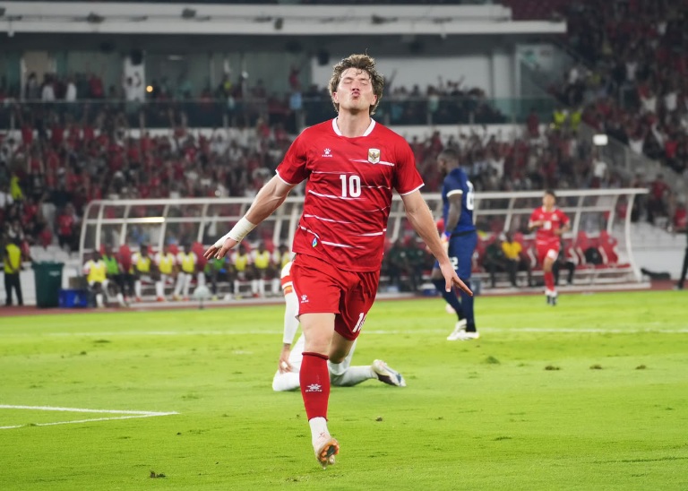 Hasil positif kembali diukir Timnas Indonesia pada laga kedua FIFA Matchday, Ole Romeny berhasil mencetak gol ke gawang Mozambik 1-0 di Stadion Utama Gelora Bung Karno, Jakarta, Selasa (9/6) malam.(foto:raiky/kemenpora.go.id)