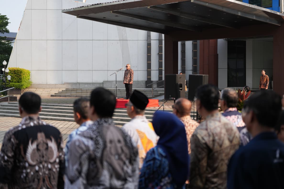Sesmenpora Gunawan Suswantoro Pimpin Upacara Hari Keluarga Nasional 2026