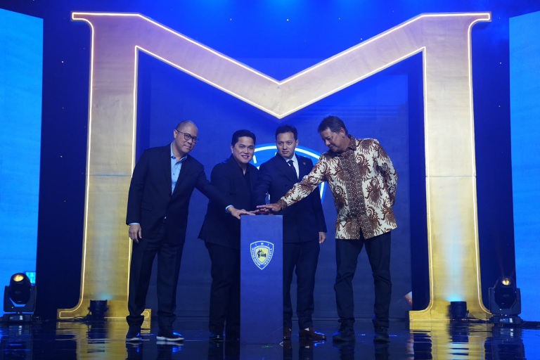 Menpora Erick Thohir memberikan dukungan terhadap kemajuan industri dan olahraga otomotif Indonesia. Hal itu disampaikan Menpora Erick pada acara IMI Awards 2025 di The Tribrata, Jakarta Selatan, Rabu (1/7) malam.(foto:raiky/kemenpora.go.id)
