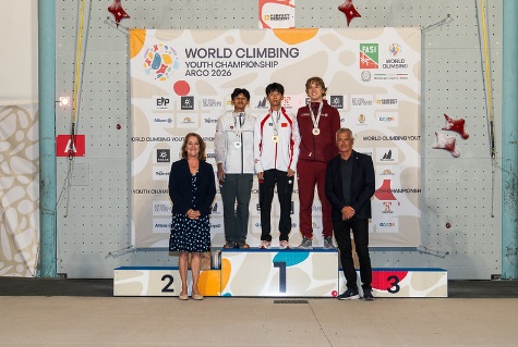 Atlet muda panjat tebing Indonesia Haddan Malik Baqmuhyibar sukses meraih medali perak dalam kompetisi World Climbing Youth Championship Arco, Italia, Rabu (22/7) dini hari. (dok/FPTI)