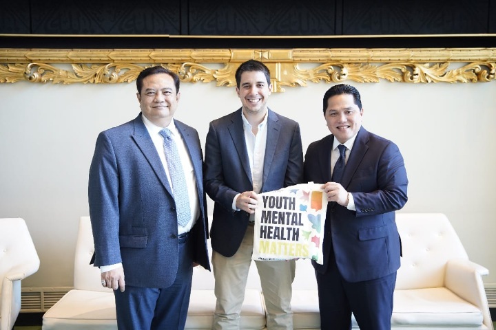 Menpora RI Erick Thohir melakukan kunjungan ke Markas Besar PBB di New York, Amerika Serikat, didampingi Umar Hadi, Duta Besar/Wakil Tetap Republik Indonesia untuk PBB. (foto: istimewa)