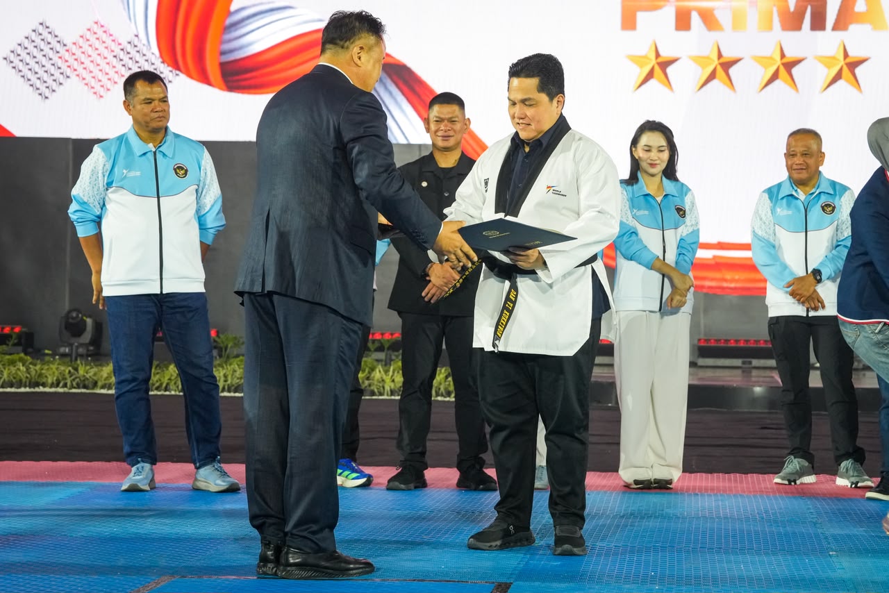 Menpora Erick Terima Penghargaan Kehormatan di Pembukaan Asian Taekwondo Indonesia Open 2026