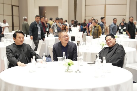 Ketua Umum PSSI Erick Thohir, melakukan pengecekan akhir terhadap kesiapan menjelang pelaksanaan Kongres Biasa PSSI 2026 yang akan digelar di Hotel Fairmont, Jakarta, Senin (3/8). (foto:Herry/kemenpora.go.id)