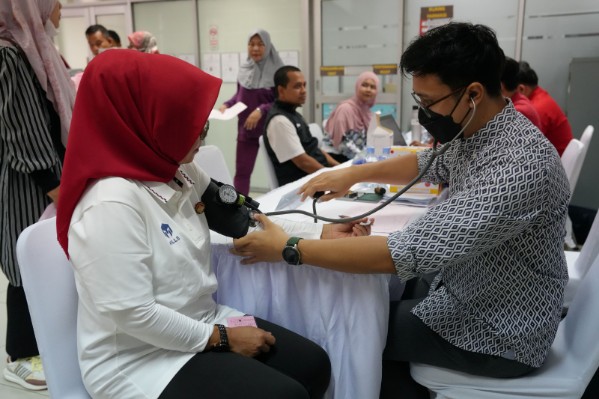 DWP Kemenpora Gelar Bakti Sosial Donor Darah Sambut HUT ke-81 RI RI