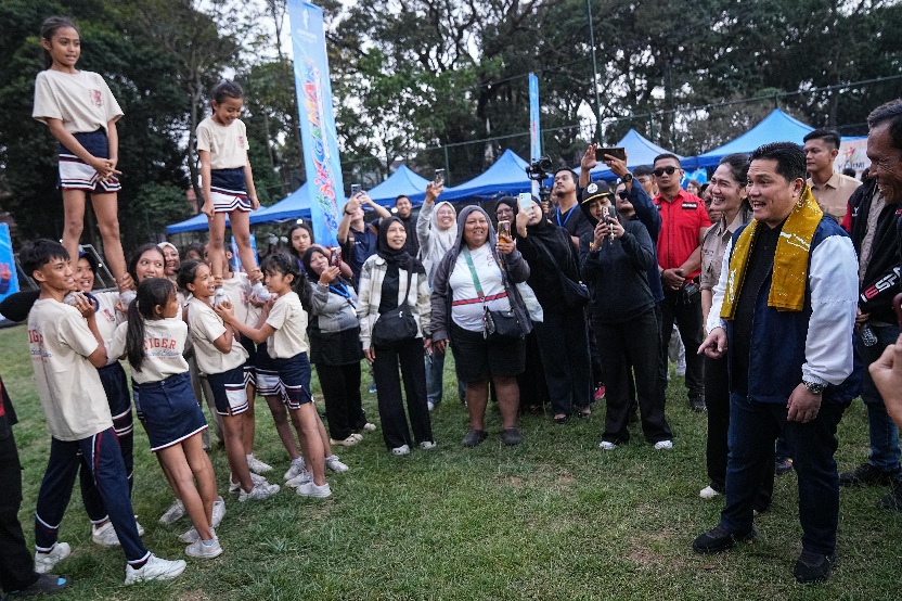 Menpora RI Erick Thohir mendukung konsep Sportainment yang memadukan olahraga dan hiburan seperti yang digelar dalam Festival Mbois 11 di Stadion Gajayana, Kota Malang, Minggu (23/8). (foto: Fajar/kemenpora.go.id)