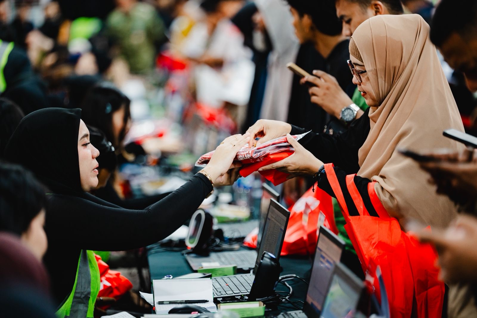 Antusiasme peserta Merdeka Run 2026 mulai terasa sejak hari pertama pengambilan race pack, Kamis. (foto: dok/Kemenpora)