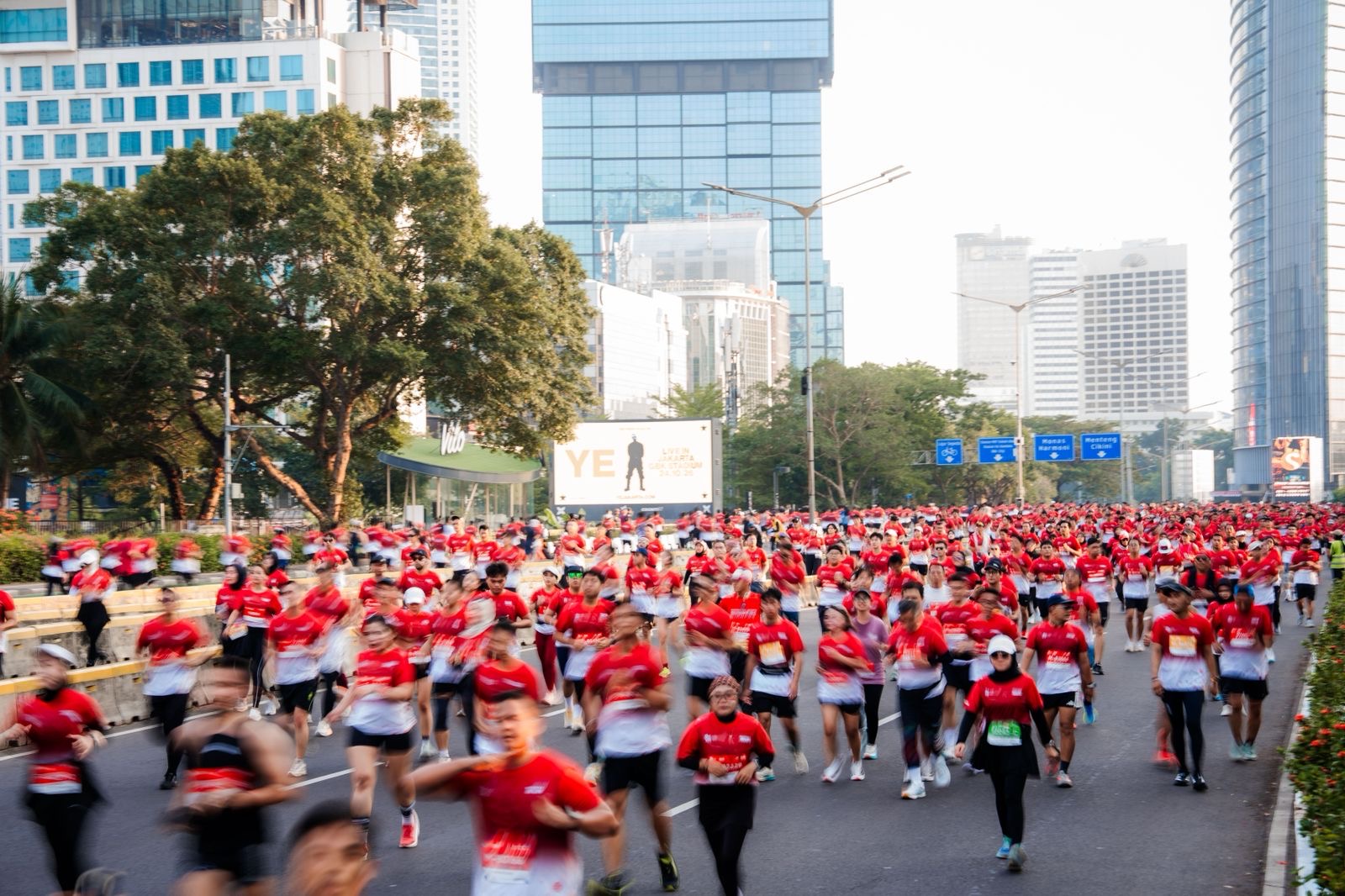 Menpora RI Erick Thohir, mengaku bangga sekaligus terharu melihat tingginya antusiasme masyarakat dalam gelaran Merdeka Run 2026.(foto:raiky/kemenpora.go.id)