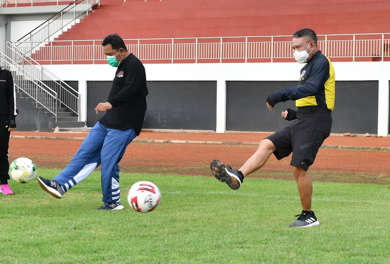 Tinjau Stadion Sri Tri Buana, Menpora RI Minta Pembangunan Fasilitas Olahraga Berstandar Internasional