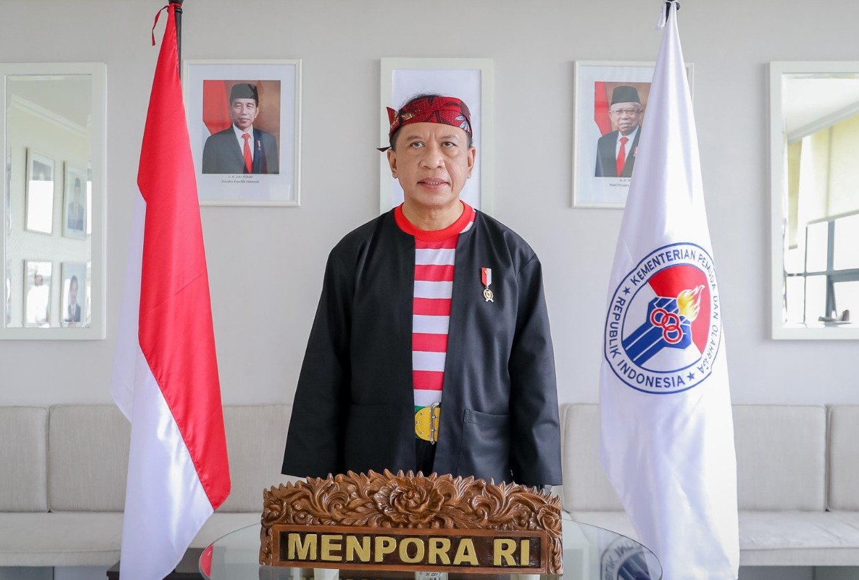 Kenakan Pakaian Adat Madura, Menpora Amali Ikuti Upacara HUT Kemerdekaan Republik Indonesia ke-76