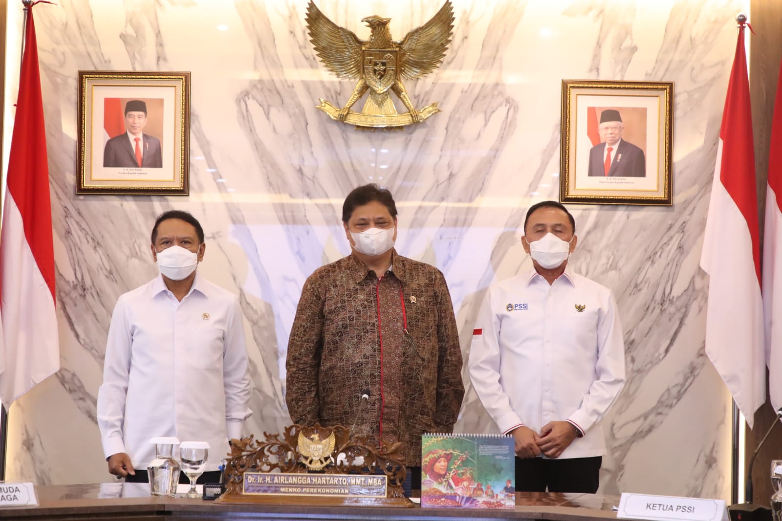 Menko Perekonomian Sebagai Koordinator PPKM Wilayah luar Jawa - Bali Izinkan liga 2 Dilaksanakan