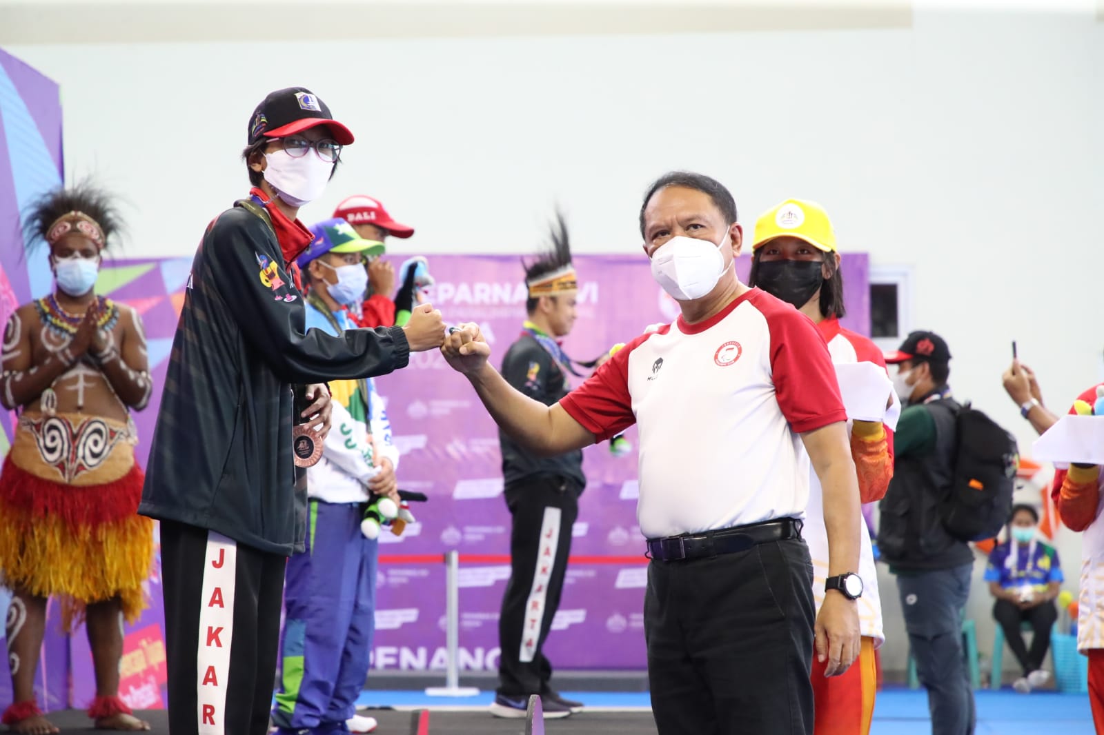 Tinjau Pertandingan Cabor Para Renang Peparnas, Menpora Amali: Saya Terharu dengan Semangat dan Kegigihan Mereka