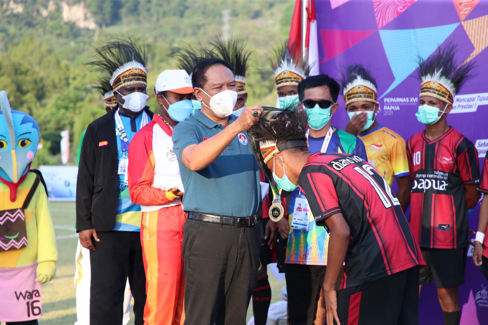 Saksikan Final Sepakbola CP Papua vs Kalsel, Menpora Amali Tegaskan Tujuan Peparnas untuk Membangun Kebersamaan Atlet Disabilitas