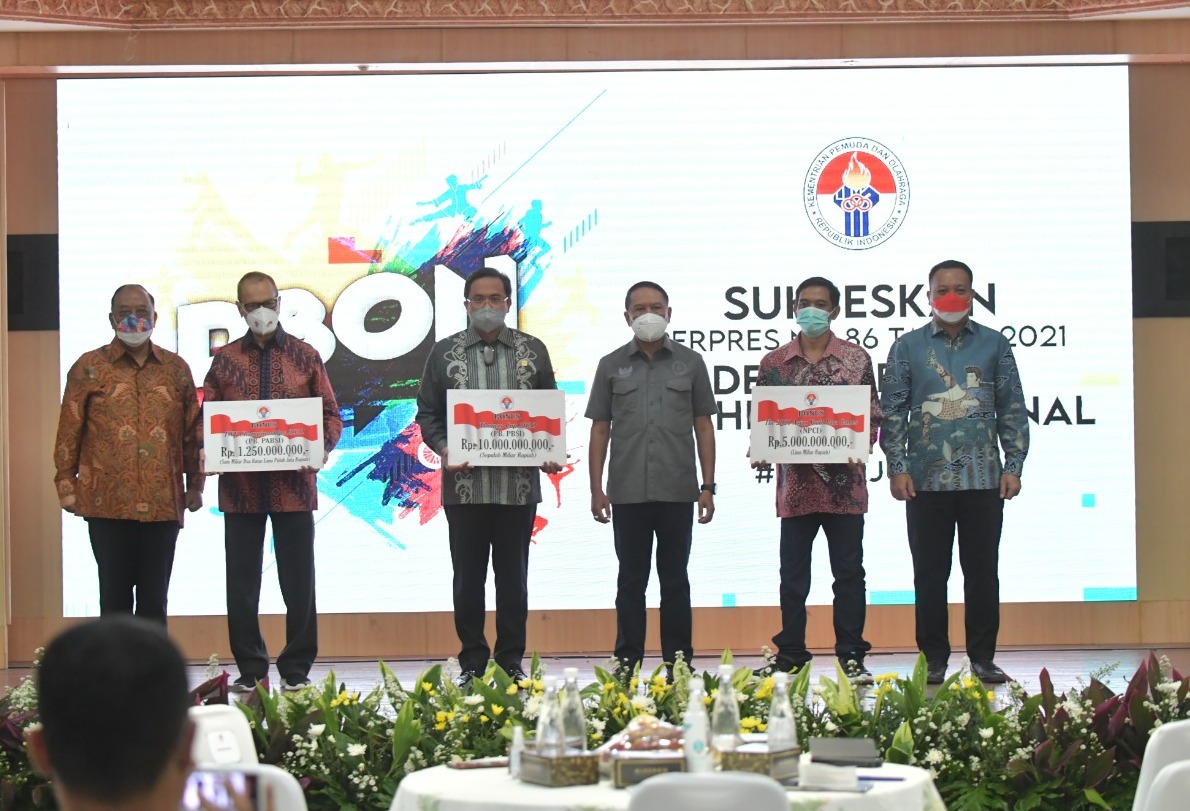Sumbangkan Prestasi Terbaik di Ajang Internasional, PBSI, PABSI dan NPC Dapat Bonus dari Kemenpora