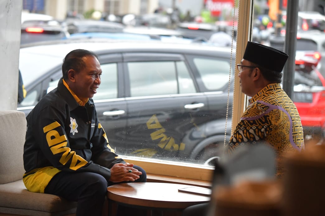 Usai Hadiri Munas ke-IX AMPI, Menpora Amali dan Gubernur Jawa Barat Ngopi Bareng di Bandung