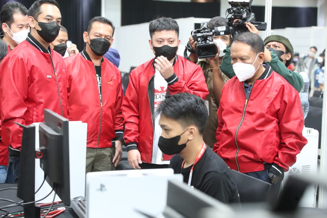 Tinjau Pelatnas Tim ESports Indonesia SEA Games 2021, Menpora Amali Beri Motivasi dan Semangat pada Atlet