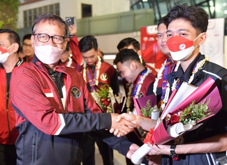 Tiba di Tanah Air, Tim E-Sport Indonesia Dijemput Jajaran Kemenpora di Bandara Soekarno-Hatta