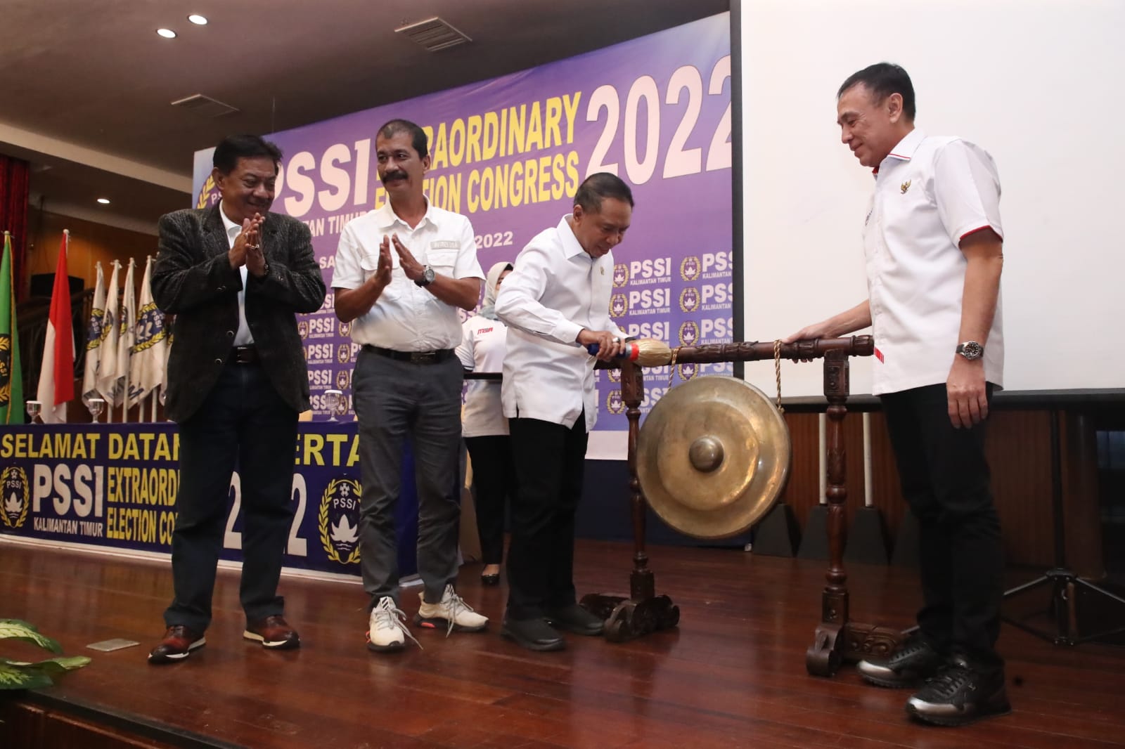 Buka Kongres Pemilihan Asprov PSSI Kaltim,  Menpora Amali Yakin Kaltim Bisa Jadi Barometer Sepak Bola Indonesia