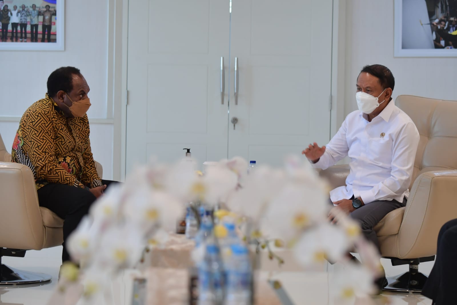 Menpora Amali Terima Audiensi Bupati Keroom, Papua