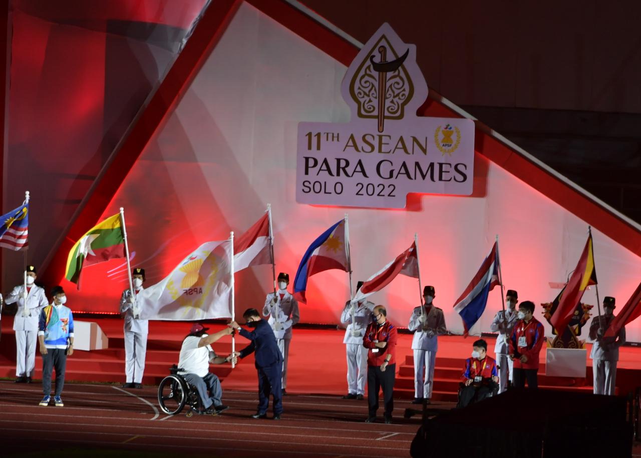 Asean Para Games Solo 2022 Berakhir, Indonesia Serahkan Estafet Tuan Rumah ke Kamboja