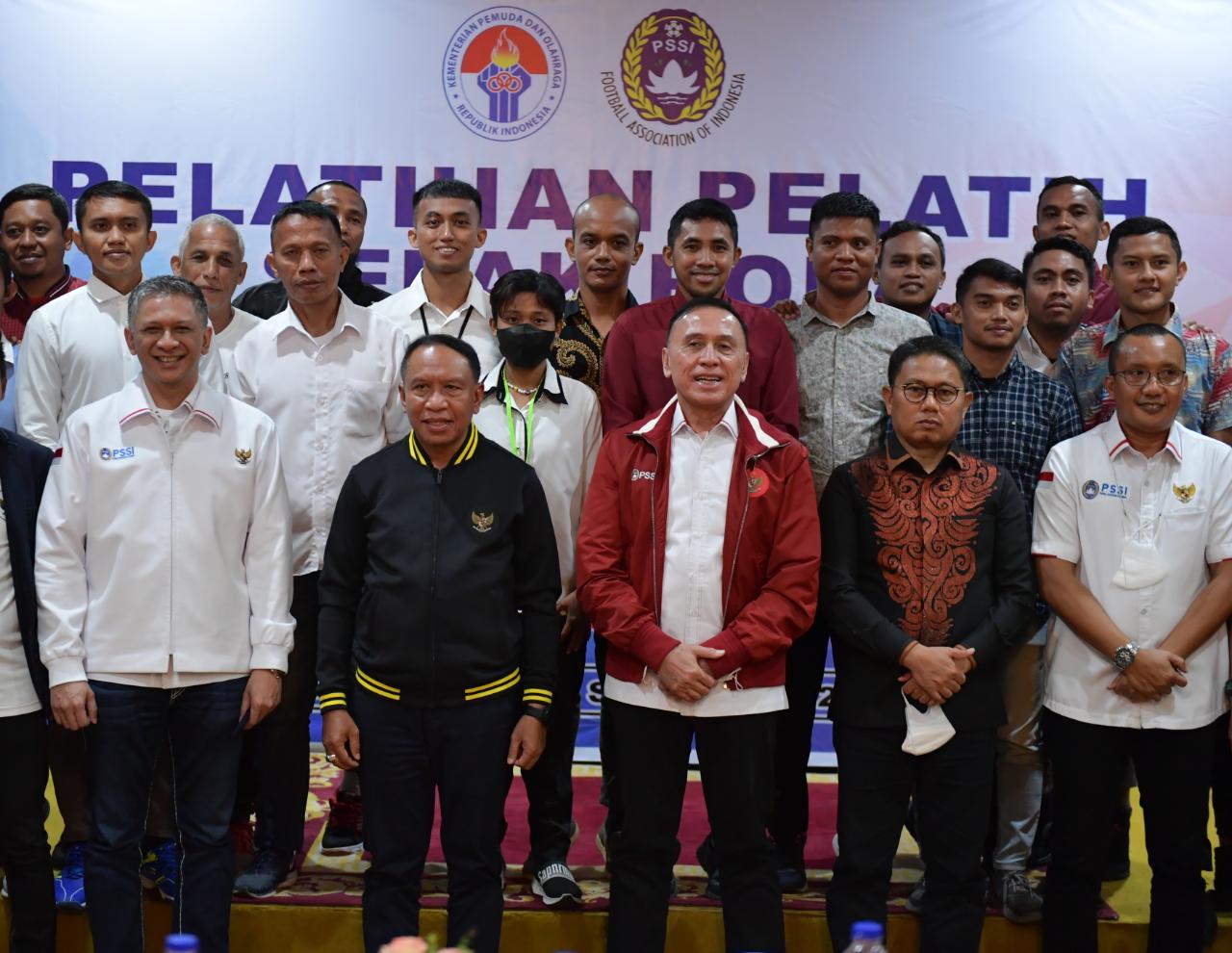 Buka Pelatihan Pelatih Sepakbola Lisensi C, Menpora Amali Sampaikan Pentingnya Peran Pelatih untuk Kemajuan Sepakbola Indonesia