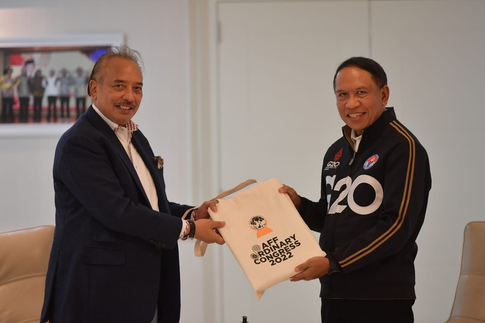 Diterima Menpora Amali, Utusan Khusus AFF Sampaikan Kesiapan Indonesia Jadi Tuan Rumah Piala AFF 2022