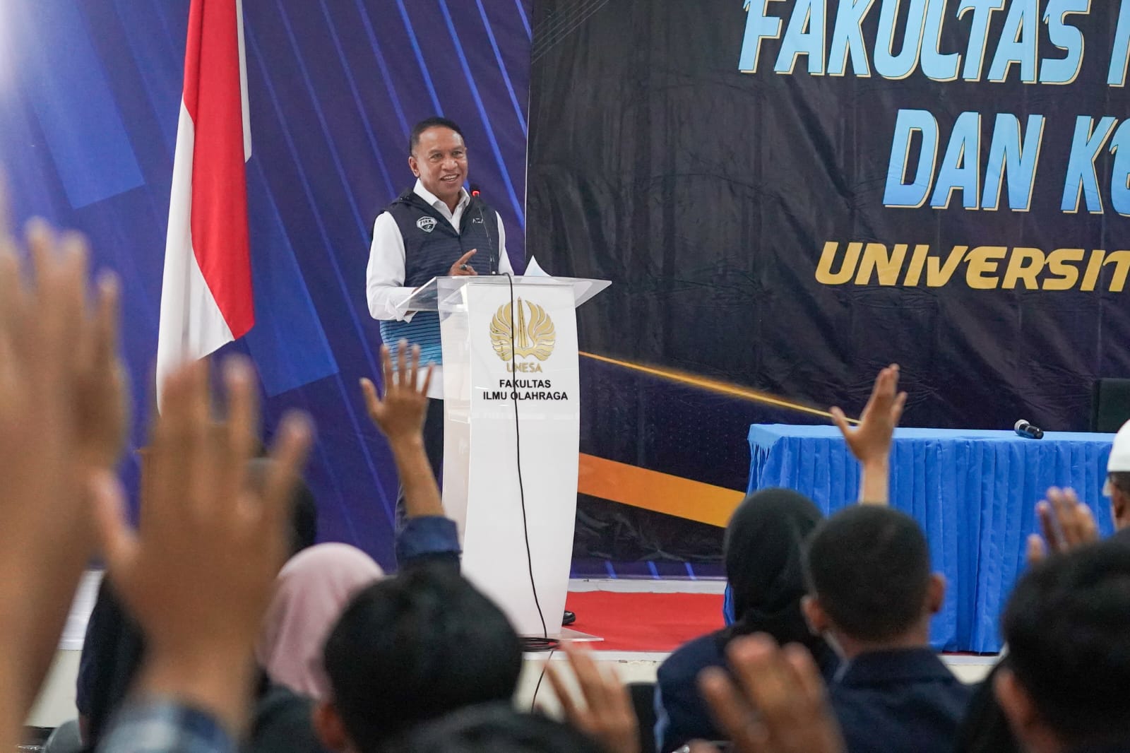 Beri Kuliah di Hadapan Mahasiswa FIKK Unesa, Menpora Prof Dr Zainudin Amali, S.E., M.Si Bicara tentang Penerapan DBON pada Bidang Pendidikan